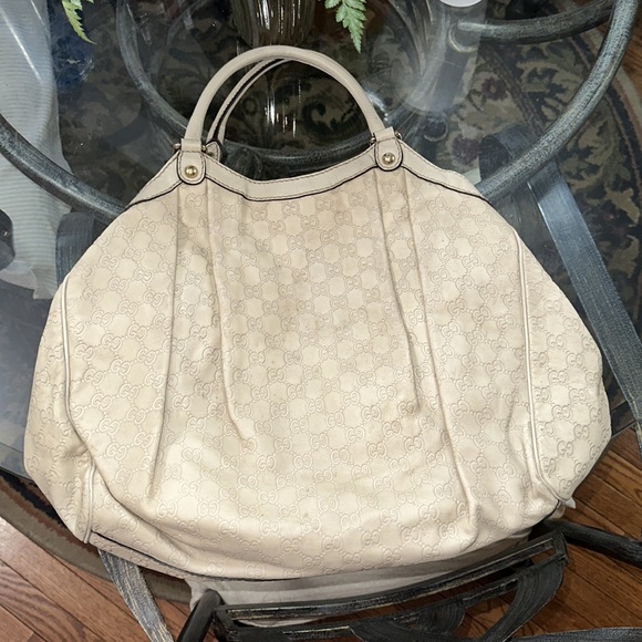 WOW - LEATHER GG EMBOSSED EXTERIOR Authentic Extra Large Gucci Guccissma Tote - Picture 1 of 15